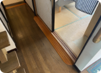 廊下と和室とのスロープ