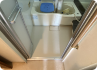 折れ戸を開いた状態